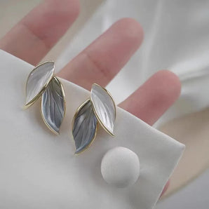 Leaf Shaped Blueish Grey & White Stud