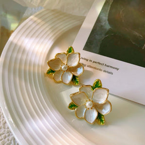 Vintage White Flower Pearl Earrings